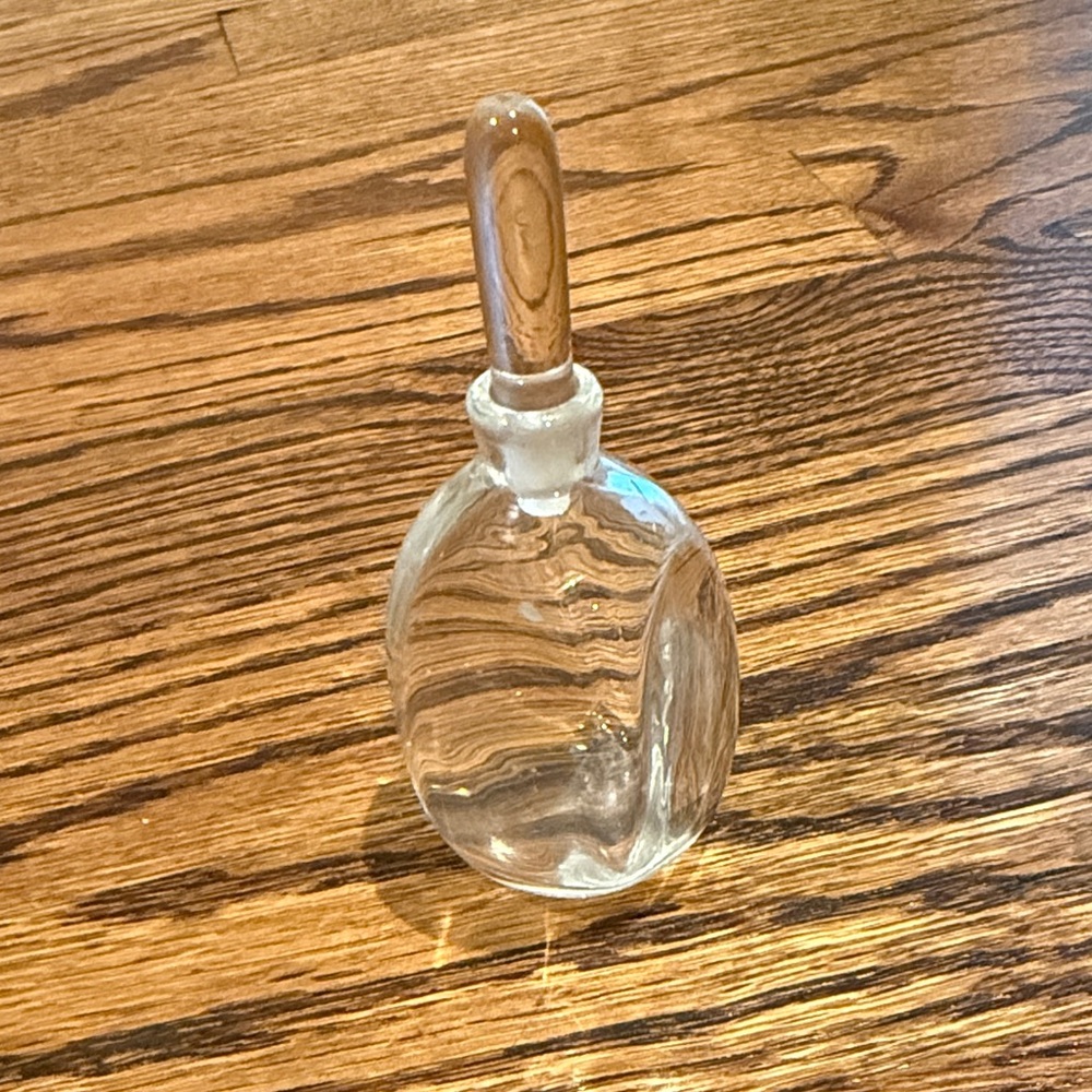 Elegant Vintage Glass Perfume Bottle with Cap